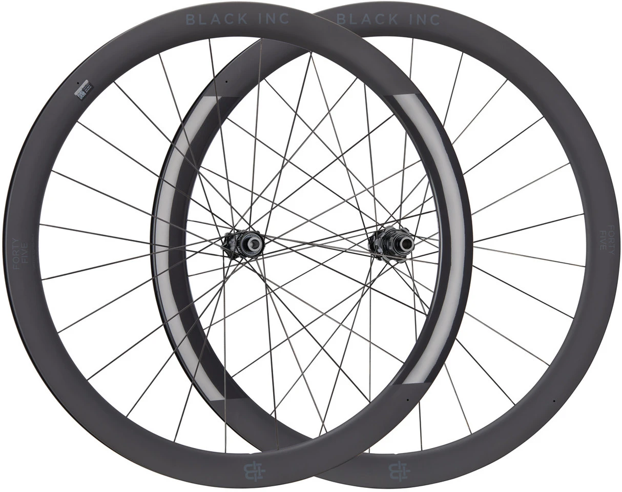 Set De Roues En Carbone Forty Five Disc Center Lock 28" 3 Set De Roues En Carbone Forty Five Disc Center Lock 28"